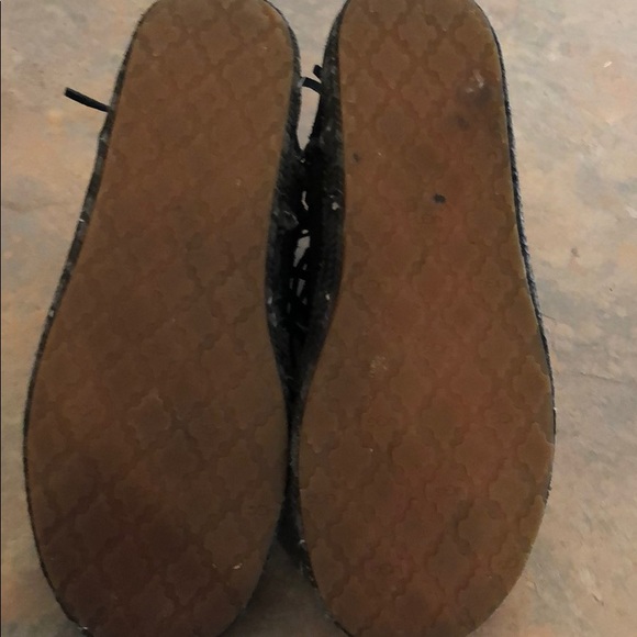 Super Cute UGG Black Suede Moccasins (kids) - Picture 5 of 7